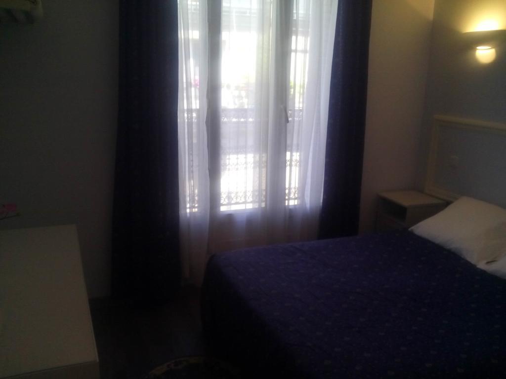 Hotel Andre Gill Paris Room photo