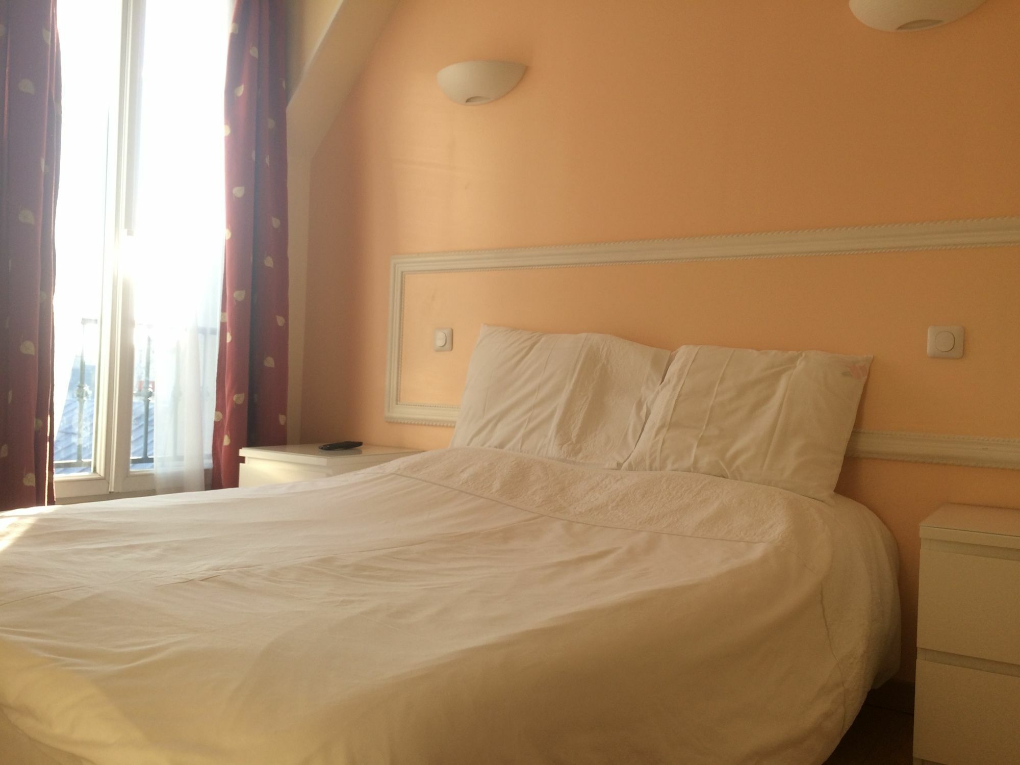 Hotel Andre Gill Paris Exterior photo